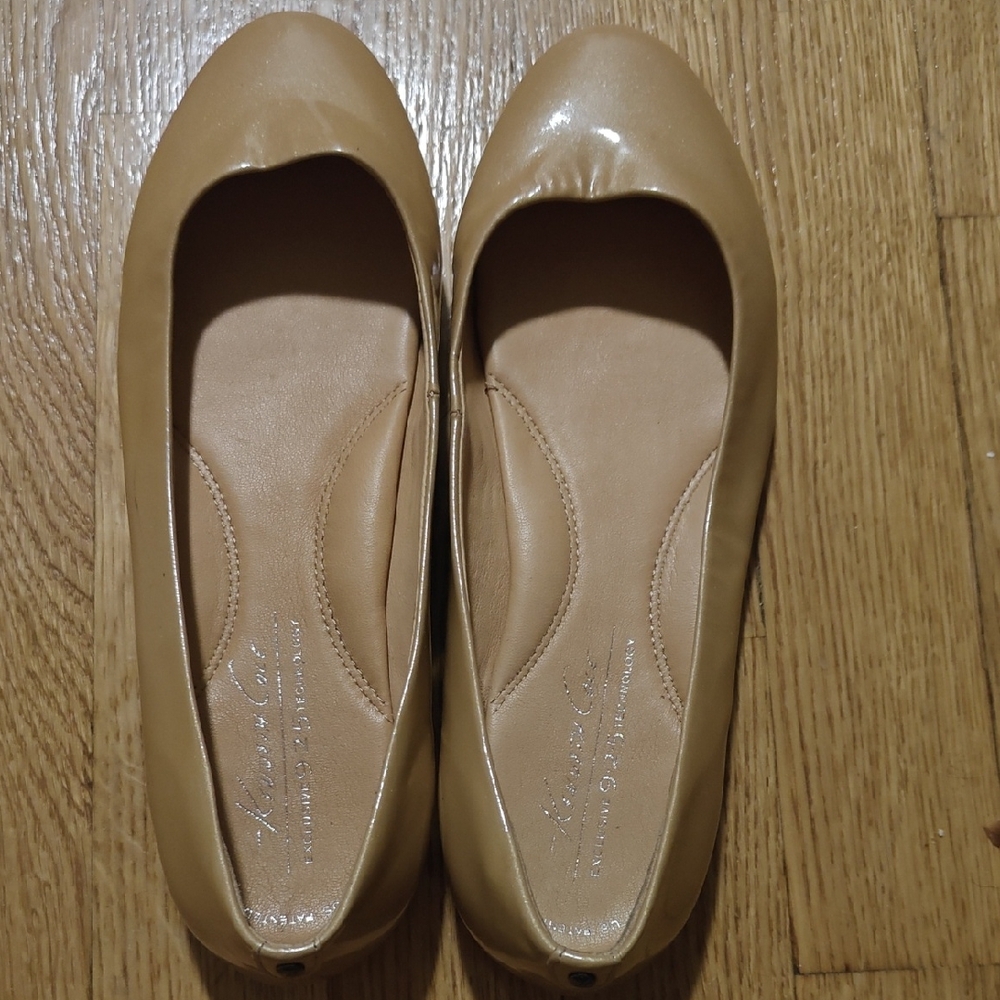 Kenneth Cole Toffee Patent Leather Ballet Flats Size 6.5